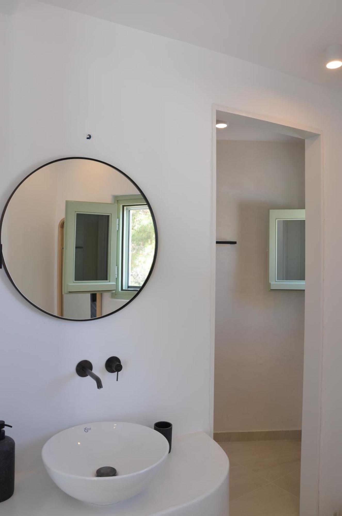 Galaxy Hotel Милопотас Екстериор снимка